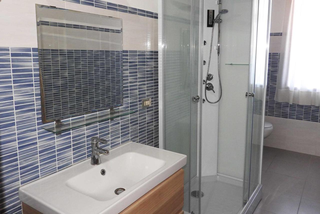 Ferienwohnung Mansarda Sul Mare Dei Ciclopi Aci Trezza Exterior foto